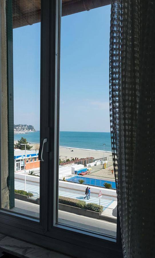 House By The Sea Διαμέρισμα Albissola Marina Εξωτερικό φωτογραφία