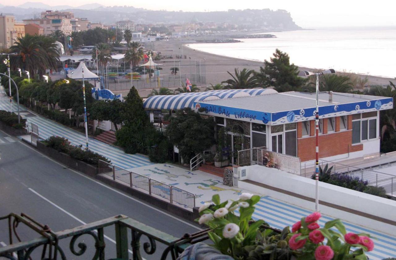 House By The Sea Διαμέρισμα Albissola Marina Εξωτερικό φωτογραφία